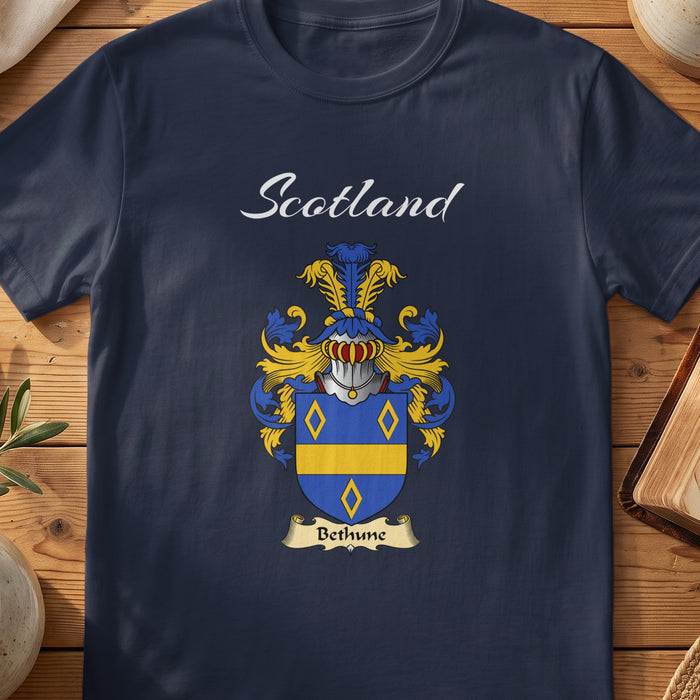 Bethune Scottish family shield T-shirt in Navy